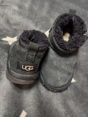 Girls Ugg Ultra Mini Boots